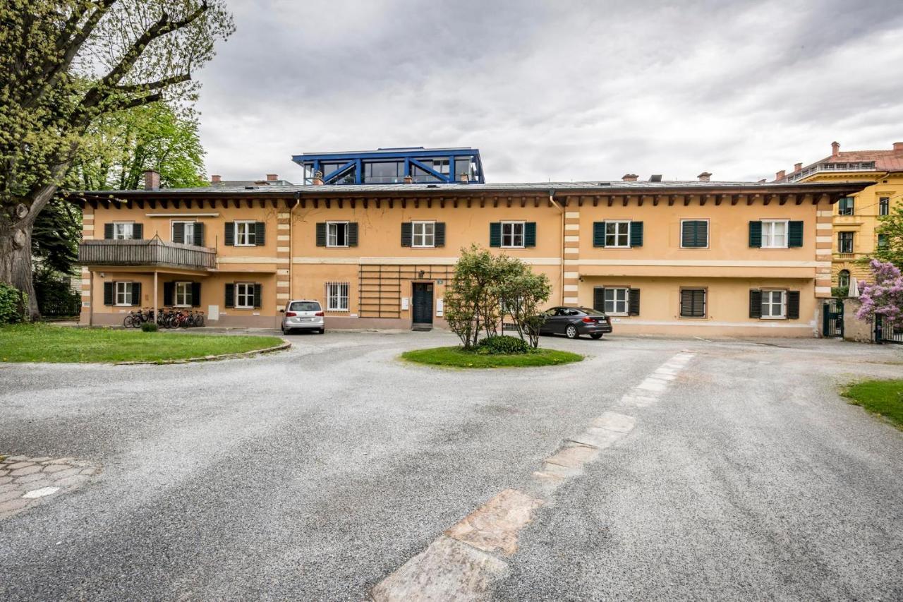 Green Flat By Grazrentals With Garden View & Parking Included Zewnętrze zdjęcie